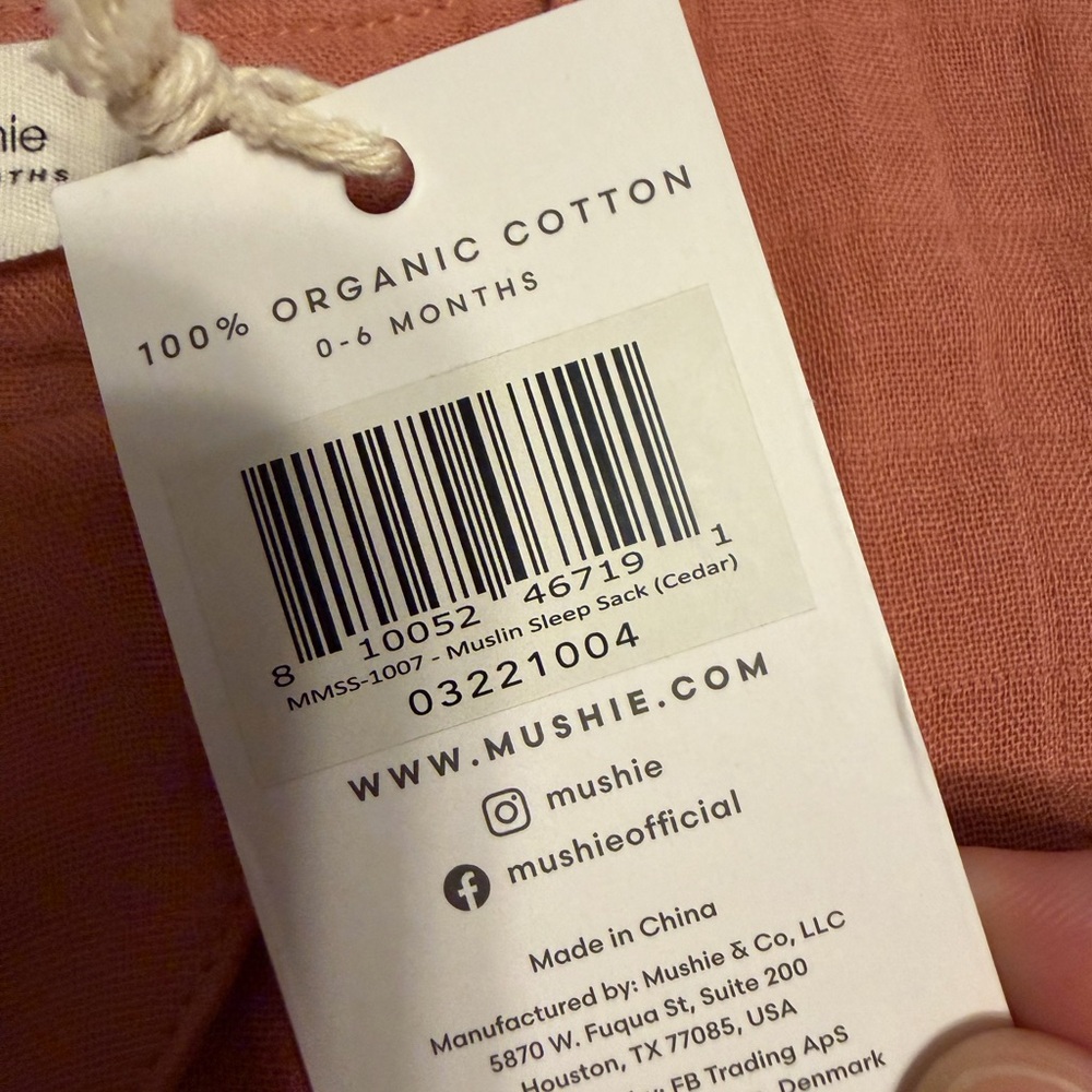 Mushie 100% Organic Cotton Sleep Bag in Rust - Picture 5 of 5